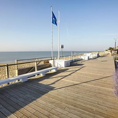 Holiday home Maison 4 Pers Avec Piscine, Proche Plage, Tv, Lave-vaisselle Et Parking - Fr-1-194-257 La Tranche-sur-Mer